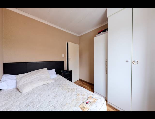 2 BEDROOM DUPLEX FOR SALE IN HALFWAY GARDENS